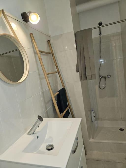 1-Centre-Ville Studio 25M2 Box A Bagages Gratuits Carcassonne Buitenkant foto